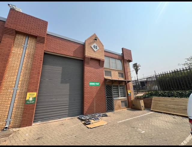 204M² WAREHOUSE TO LET IN STRIJDOMPARK